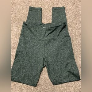 Old Navy 🏃🏼‍♀️ TALL Go Dry Leggings